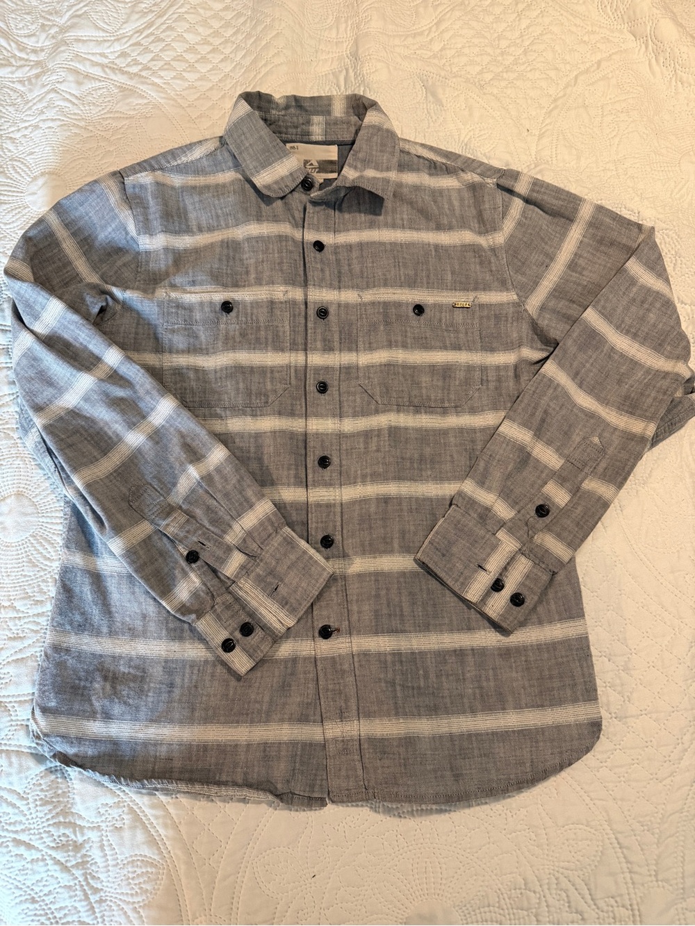 Reef Men's Gray Striped Button-Up Shirt